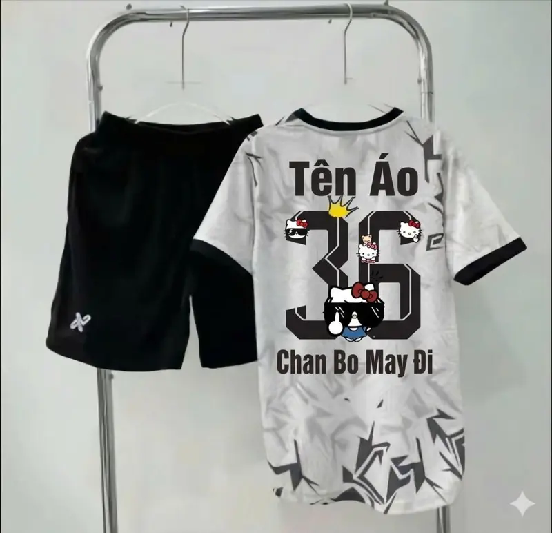 Bộ Quần Áo Bóng Đá "AMAC Kẻ Đen" Lồng Hình Hello Kitty FUKK