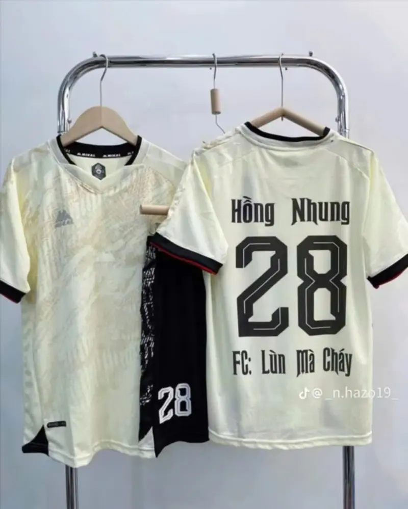 Bộ Quần Áo Bóng Đá "MK Kem"