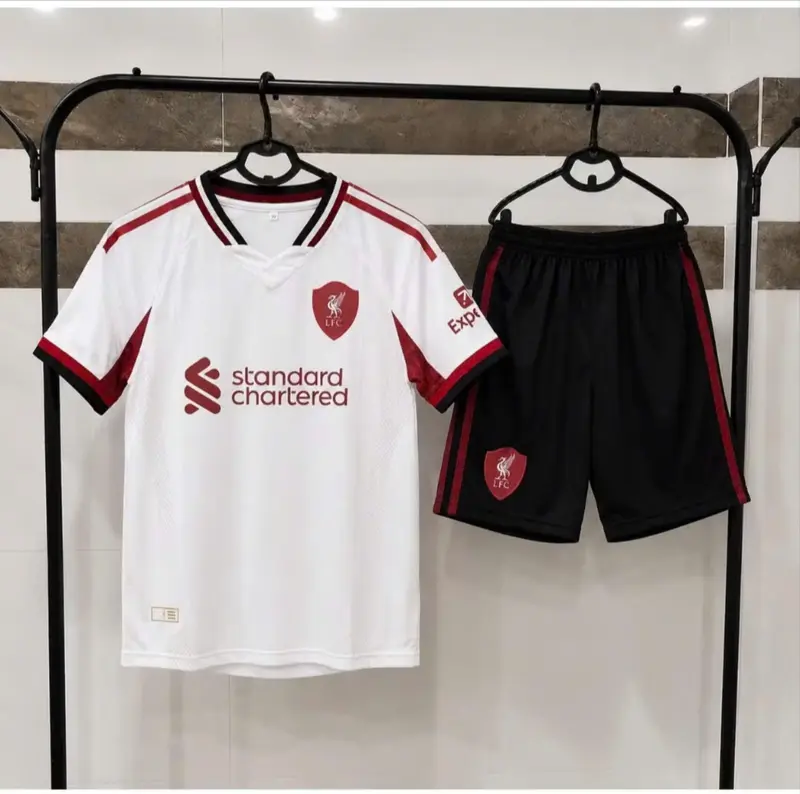 Bộ Quần Áo Bóng Đá "Liverpool Trắng"